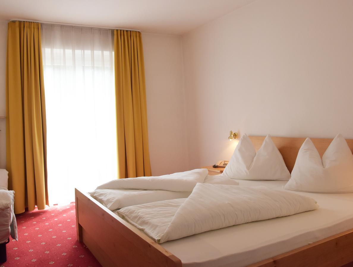 Hotel Pension Schweitzer Silandro Zewnętrze zdjęcie