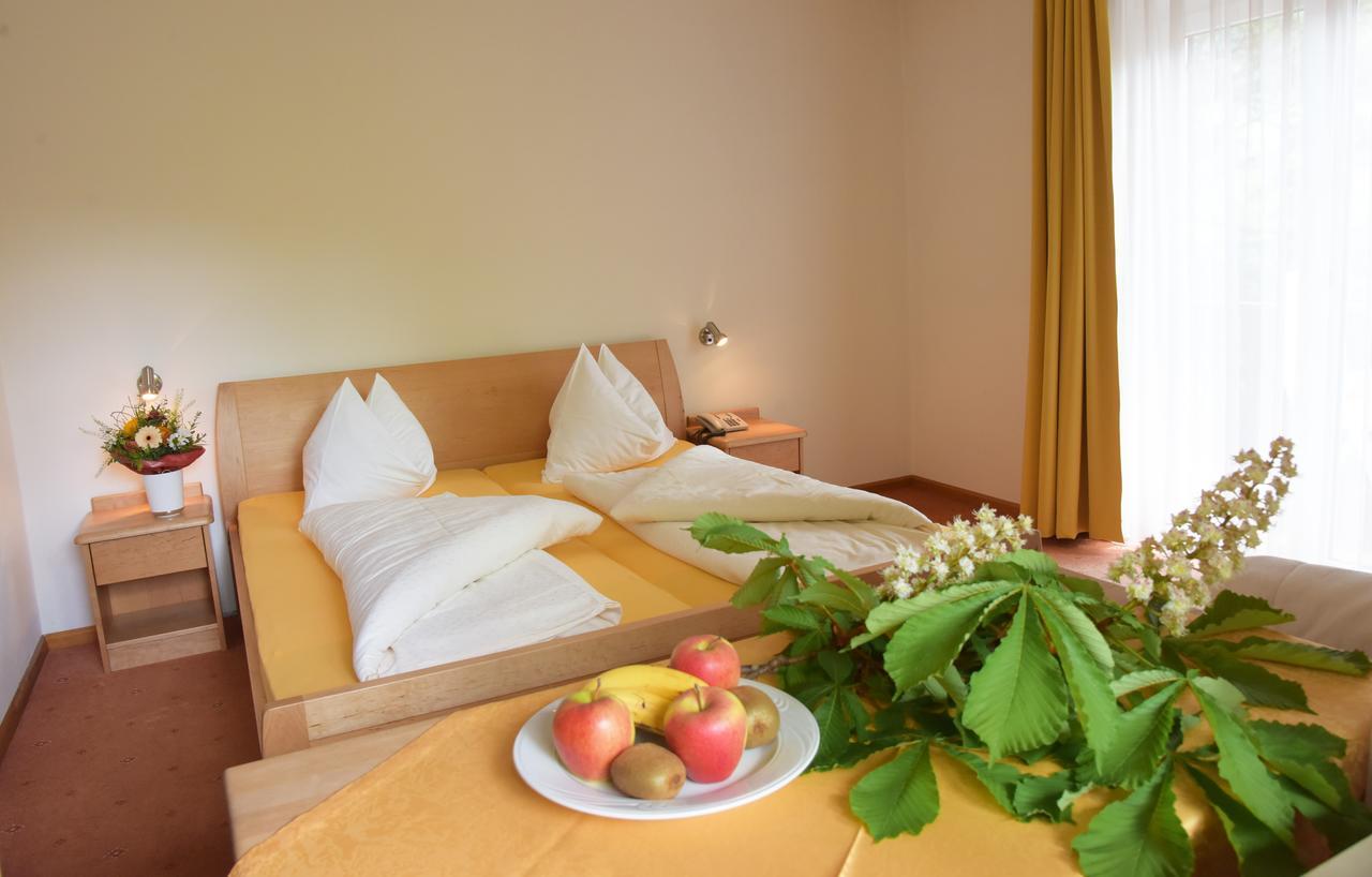 Hotel Pension Schweitzer Silandro Zewnętrze zdjęcie