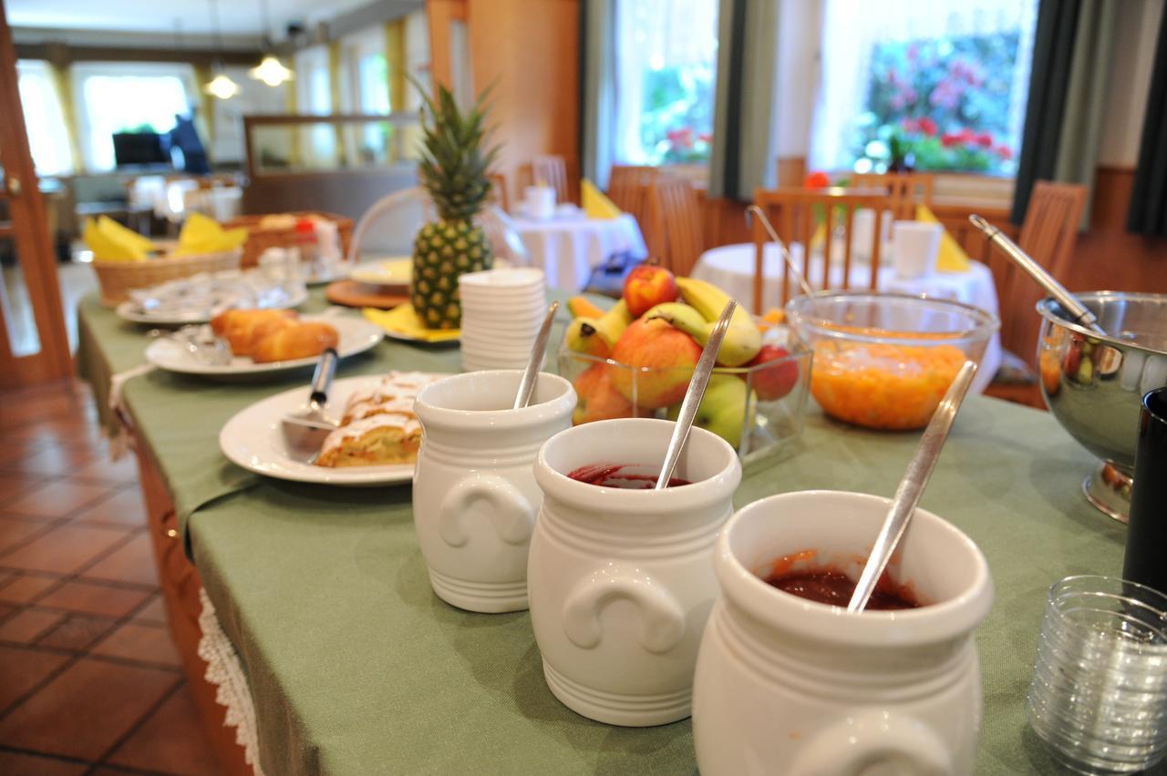Hotel Pension Schweitzer Silandro Zewnętrze zdjęcie