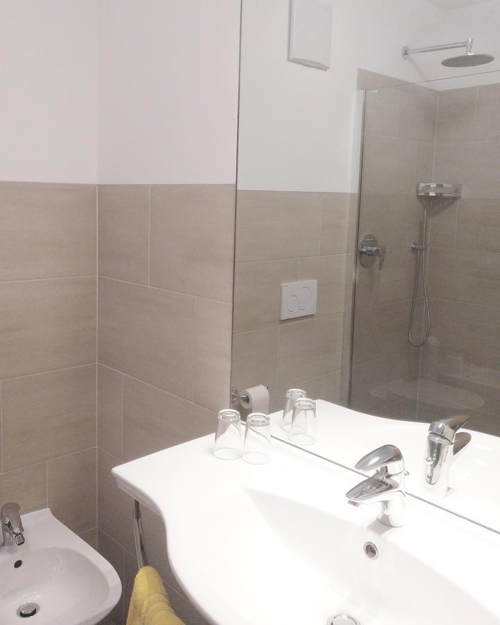 Hotel Pension Schweitzer Silandro Zewnętrze zdjęcie