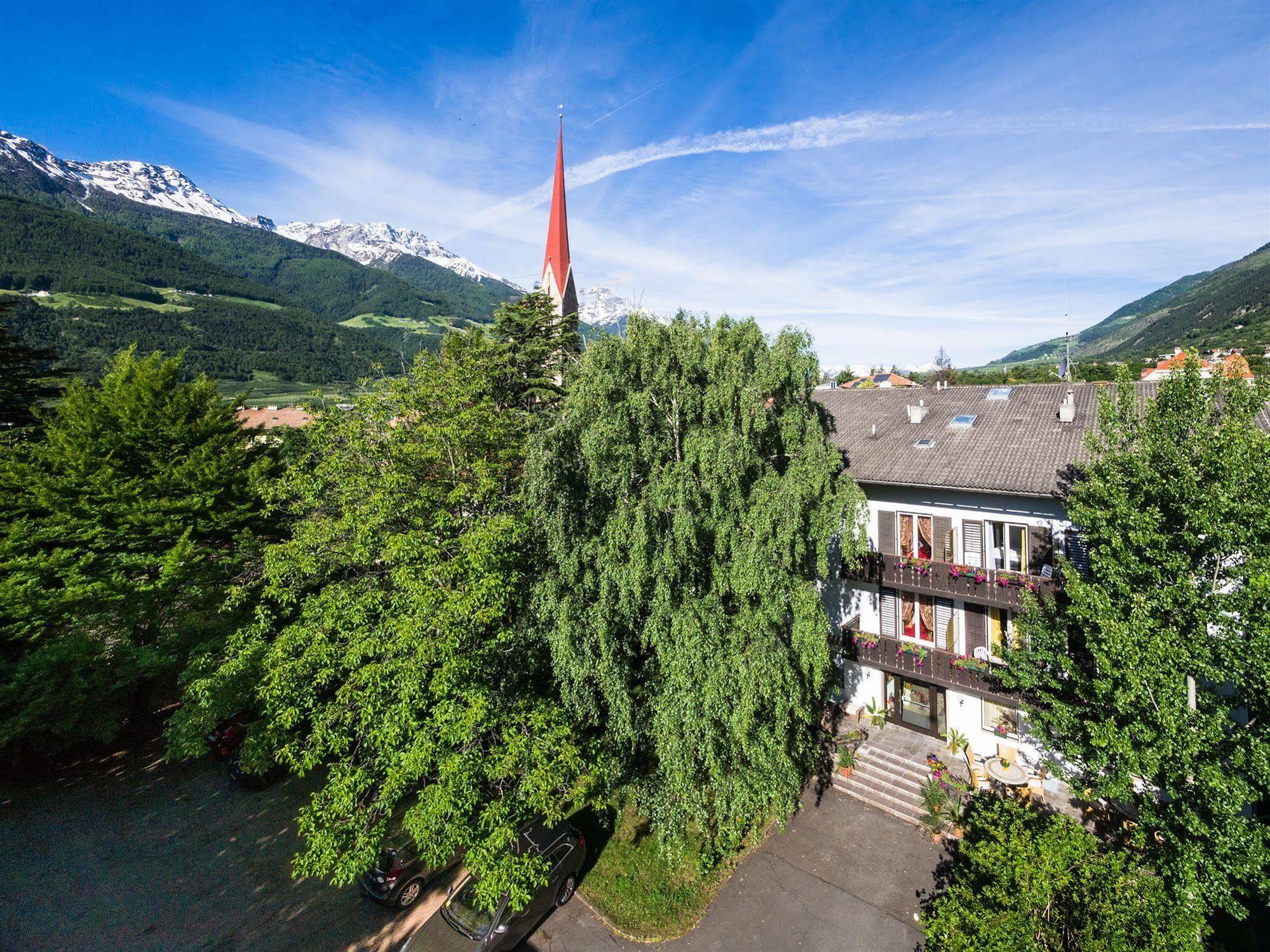 Hotel Pension Schweitzer Silandro Zewnętrze zdjęcie